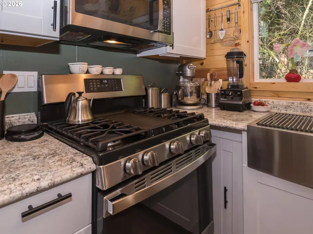 $135,000 | 32700 Southeast Leewood Lane, Unit 57R, Boring, OR 97009