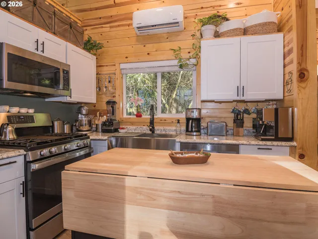 $135,000 | 32700 Southeast Leewood Lane, Unit 57R, Boring, OR 97009