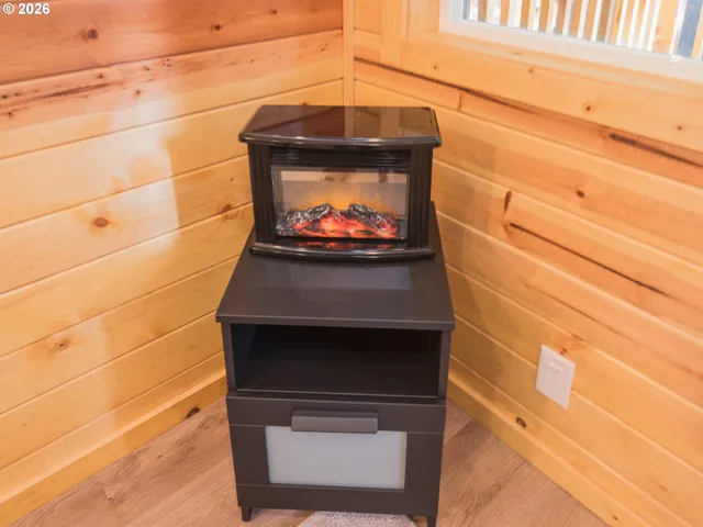 $135,000 | 32700 Southeast Leewood Lane, Unit 57R, Boring, OR 97009