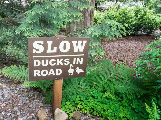 $135,000 | 32700 Southeast Leewood Lane, Unit 57R, Boring, OR 97009