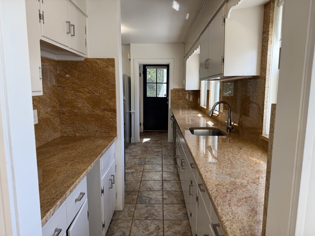 23 Stearns Road, Unit 1 Watertown, MA 02472 - Photo 9 of 14