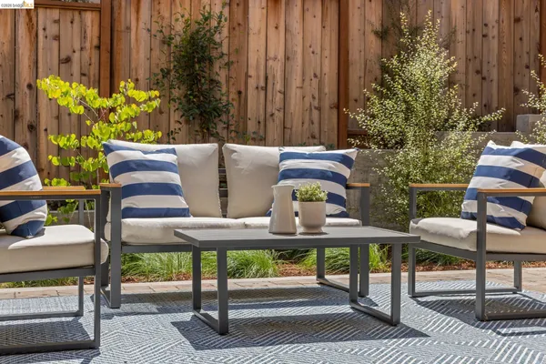 $1,995,000 | 4430 Howe Street, Oakland, CA 94611