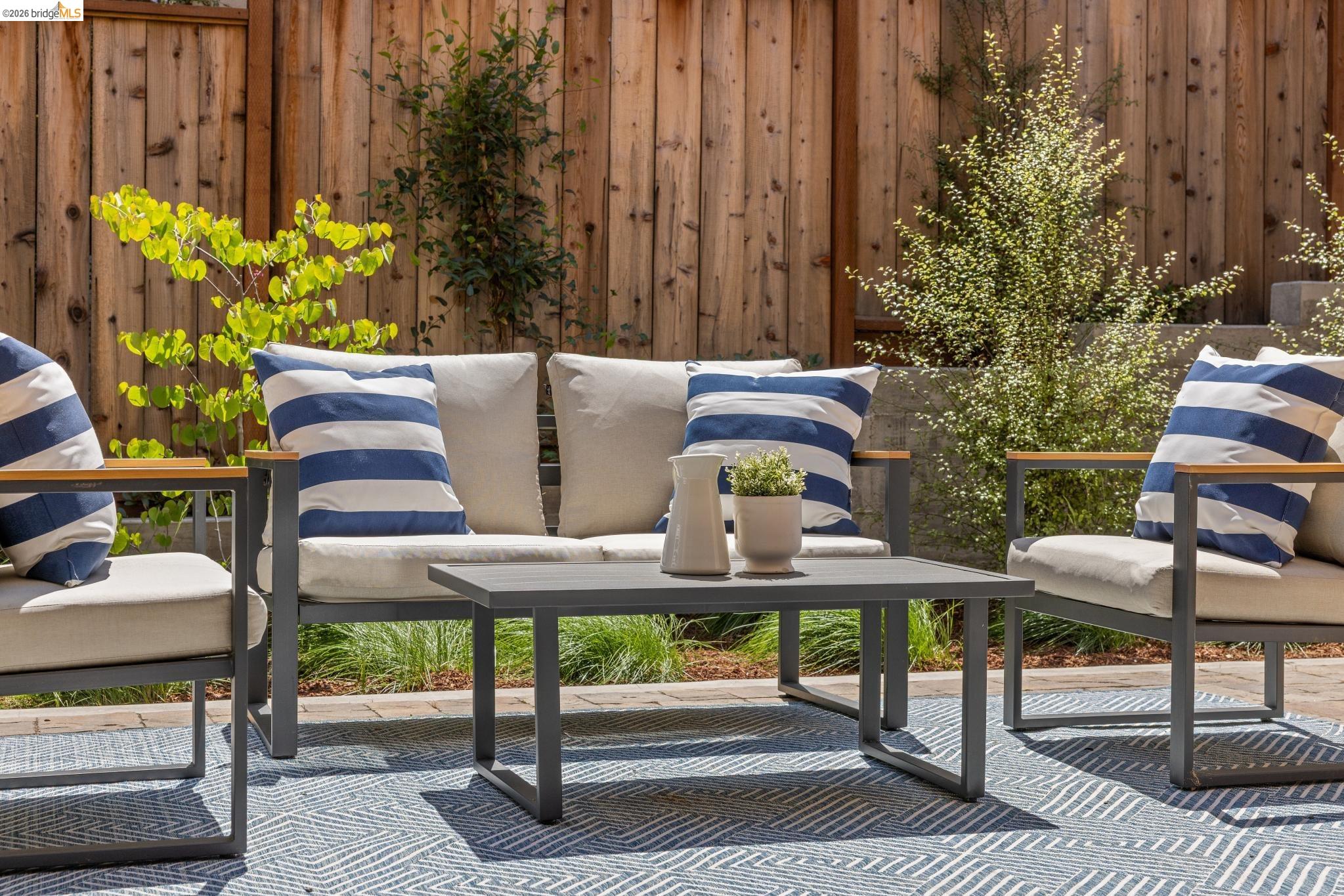 4430 Howe Street Oakland, CA 94611 - Photo 13 of 58 a view of a outdoor seating area
