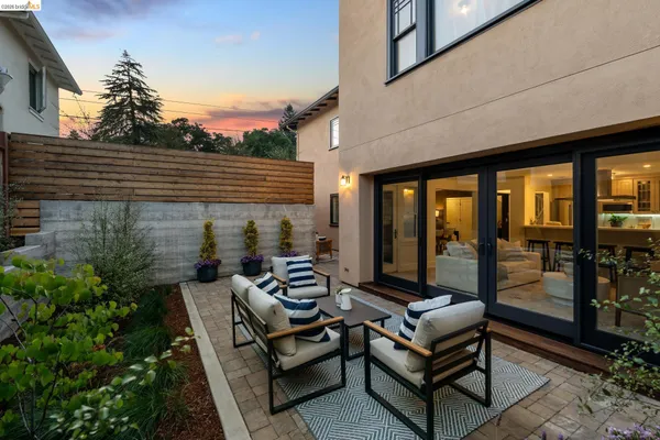 $1,995,000 | 4430 Howe Street, Oakland, CA 94611