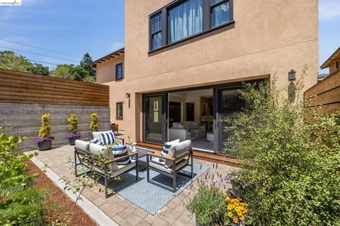 $1,995,000 | 4430 Howe Street, Oakland, CA 94611