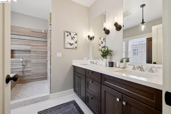 $1,995,000 | 4430 Howe Street, Oakland, CA 94611