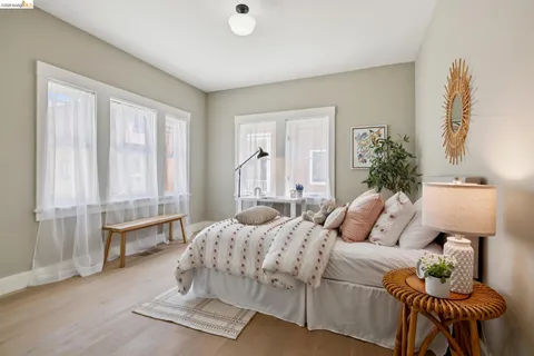 $1,995,000 | 4430 Howe Street, Oakland, CA 94611