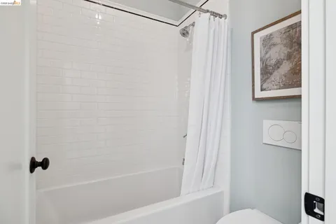 $1,995,000 | 4430 Howe Street, Oakland, CA 94611