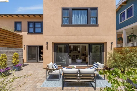 $1,995,000 | 4430 Howe Street, Oakland, CA 94611