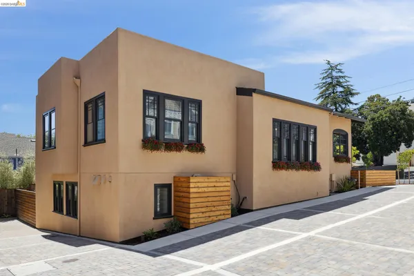 $1,995,000 | 4430 Howe Street, Oakland, CA 94611