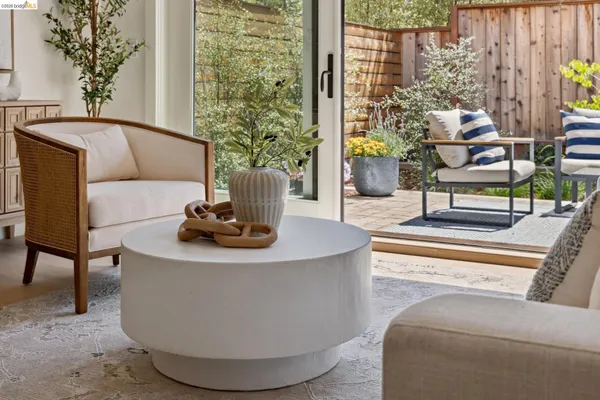 $1,995,000 | 4430 Howe Street, Oakland, CA 94611