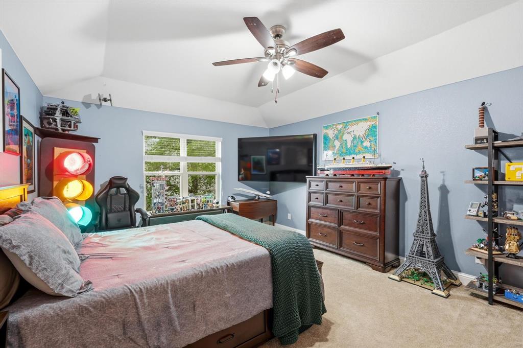 502 Prairie Run Aledo, TX 76008 - Photo 20 of 37 upstairs bedroom with en suite bath