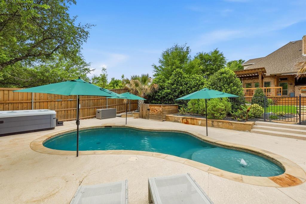 502 Prairie Run Aledo, TX 76008 - Photo 29 of 37 Relaxing swim area