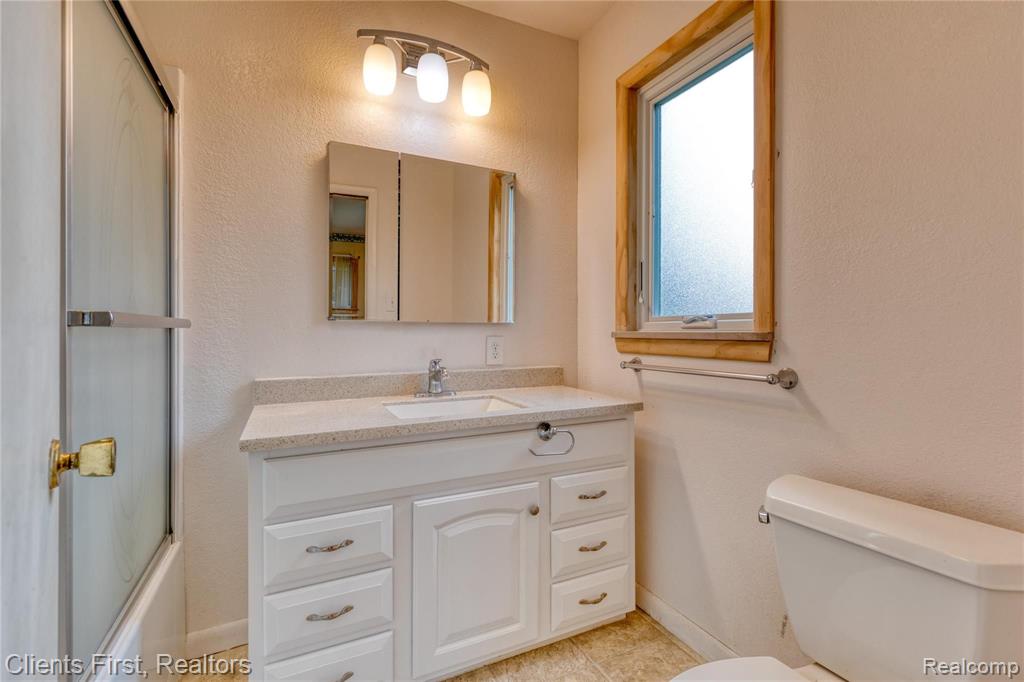 860 Ruff Drive Monroe, MI 48162 - Photo 17 of 33