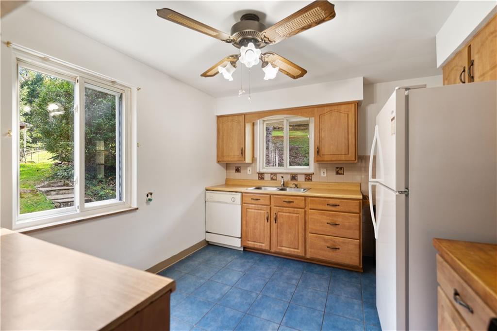 2241 Montgomery Road Sewickley, PA 15143 - Photo 8 of 29 Gallery Image 8