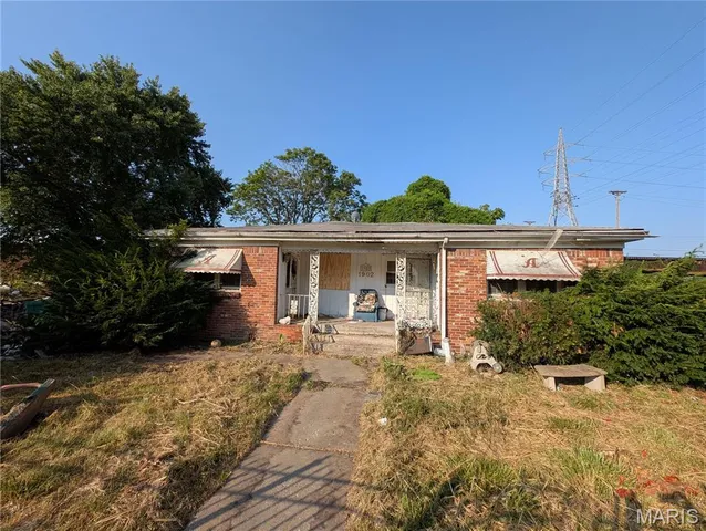 $20,000 | 1902 Baker Avenue, East St. Louis, IL 62207