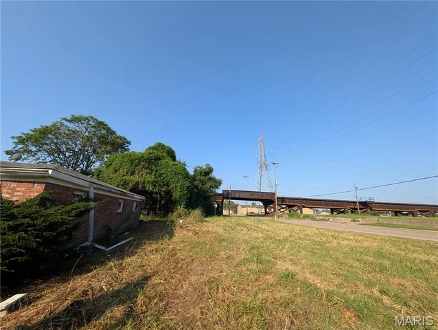 $20,000 | 1902 Baker Avenue, East St. Louis, IL 62207