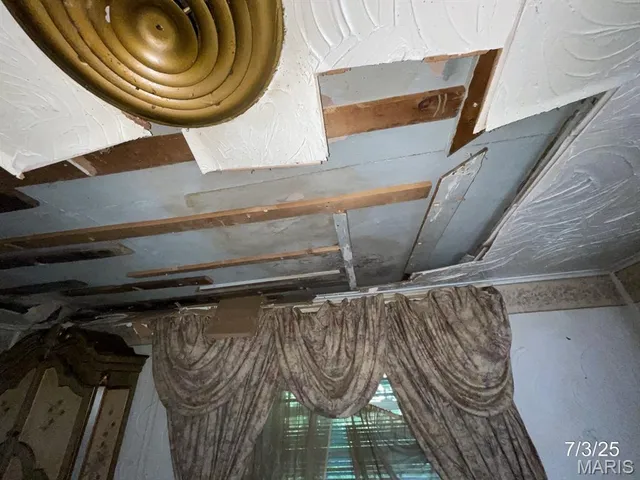 $20,000 | 1902 Baker Avenue, East St. Louis, IL 62207