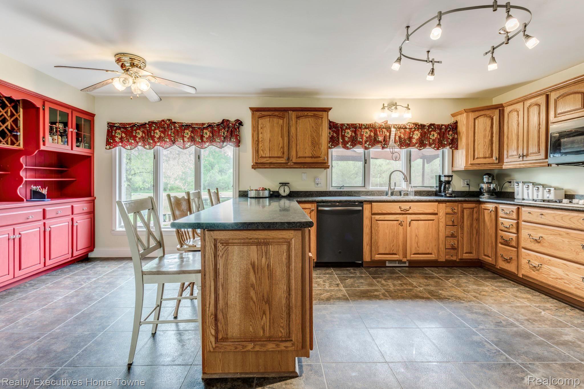 7031 Graham Road Jeddo, MI 48032 - Photo 9 of 60 7031 Graham Rd-45.jpg