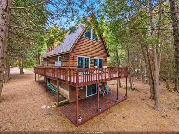 $599,900 | 7976 West Cedar Drive, Forestville, WI 54213