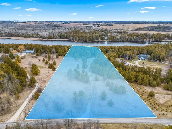 $599,900 | 7976 West Cedar Drive, Forestville, WI 54213