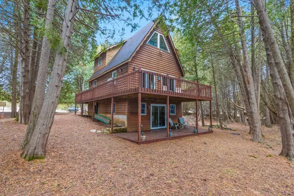 $599,900 | 7976 West Cedar Drive, Forestville, WI 54213