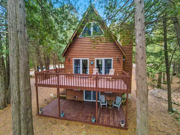 $599,900 | 7976 West Cedar Drive, Forestville, WI 54213