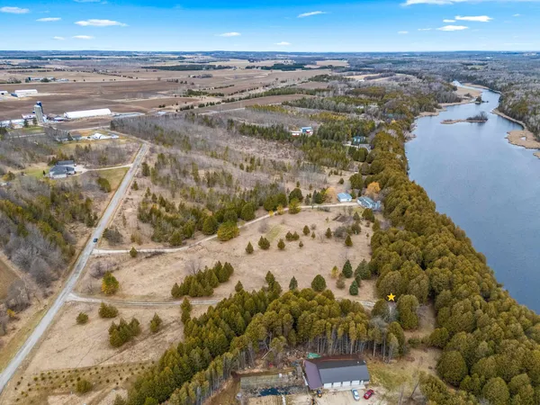 $599,900 | 7976 West Cedar Drive, Forestville, WI 54213