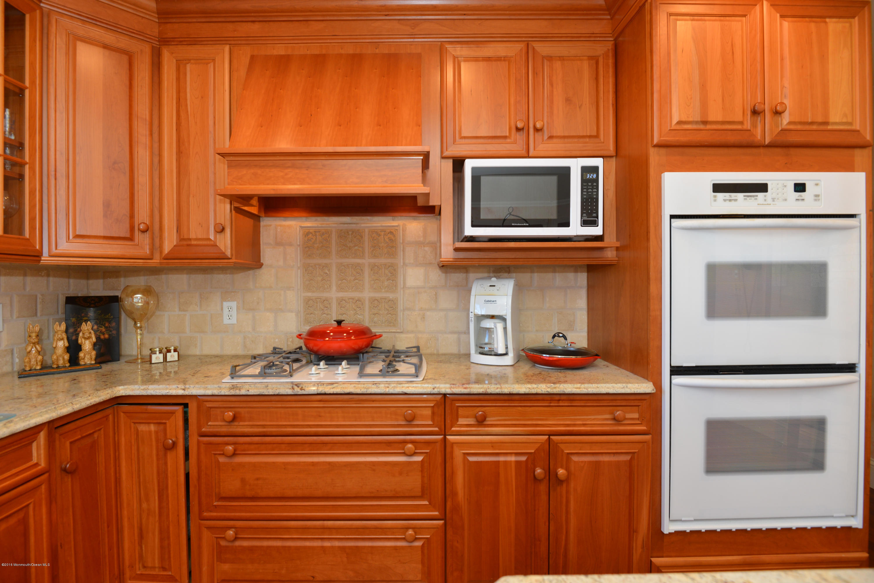 143 Phalanx Road Colts Neck, NJ 07722 - Photo 28 of 99 KITCH UP
