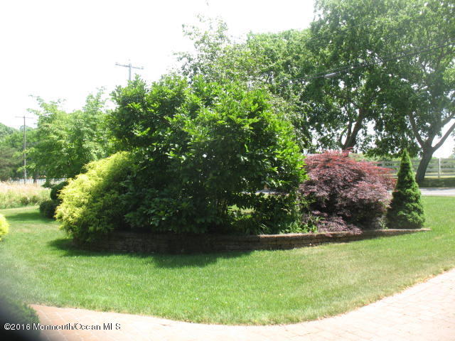 143 Phalanx Road Colts Neck, NJ 07722 - Photo 78 of 99 405