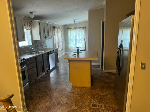 $174,000 | 3933 Highway 43, Brandon, MS 39047