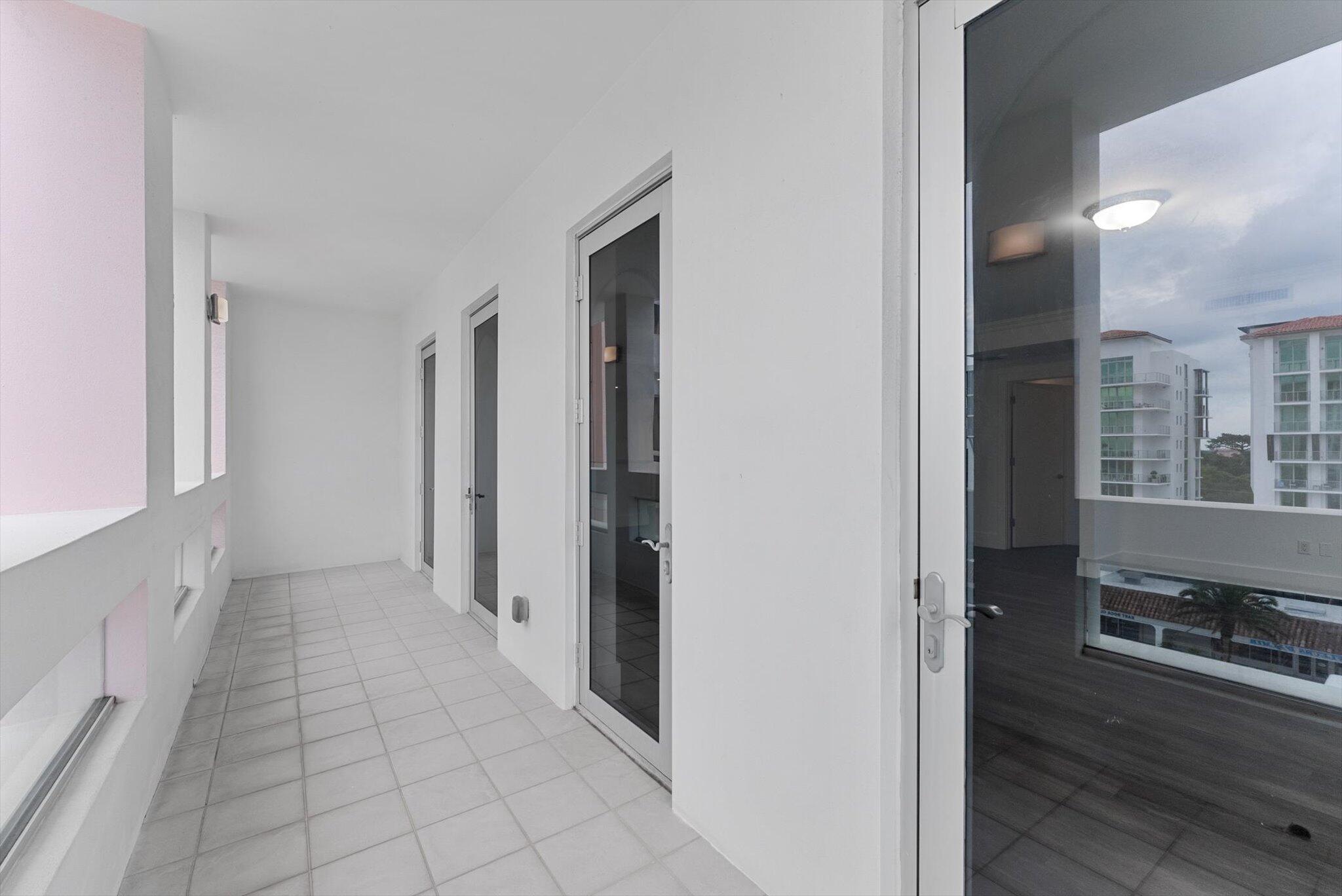 455 East Palmetto Park Road, Unit 6E Boca Raton, FL 33432 - Photo 16 of 59 Great Room Balcony