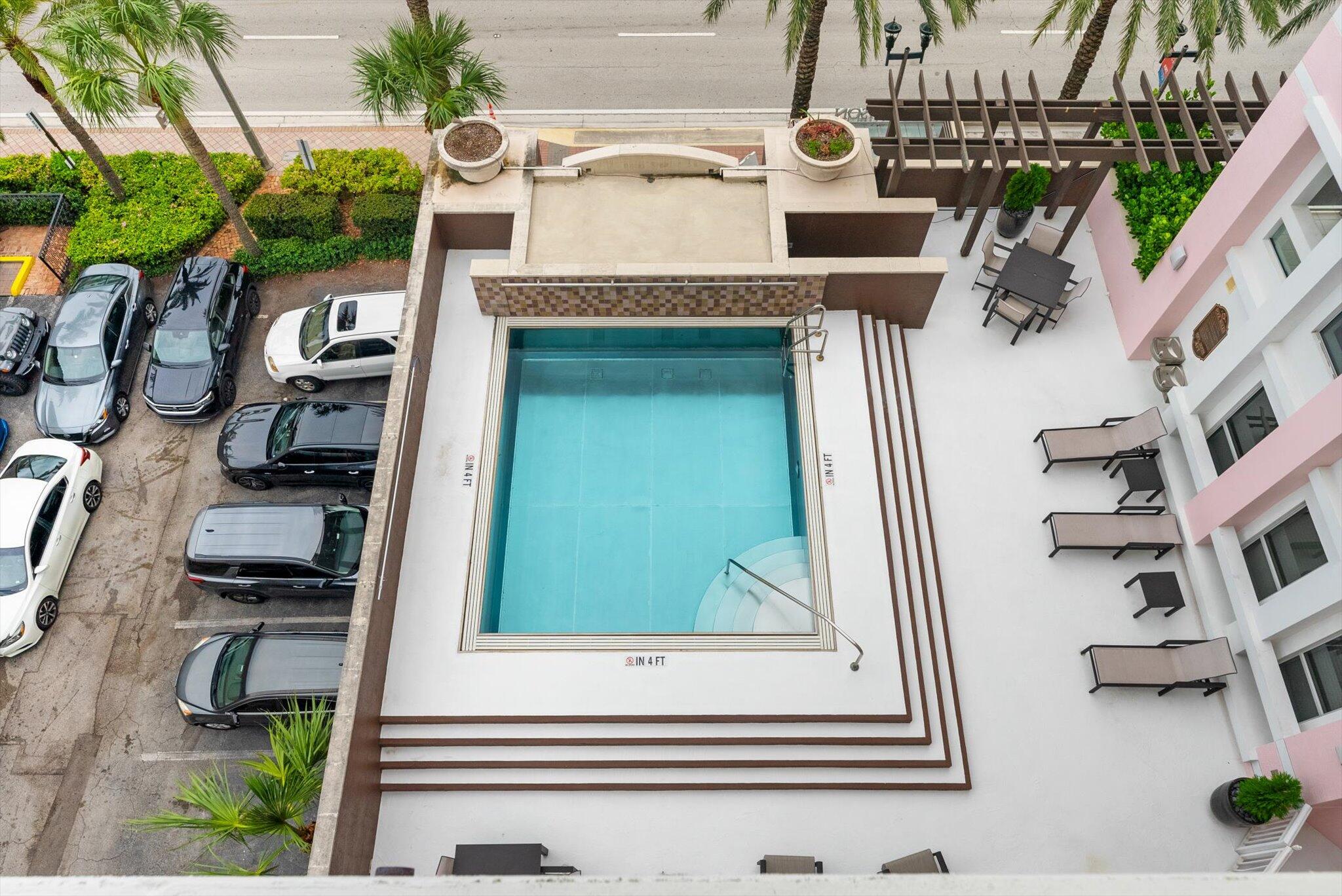 455 East Palmetto Park Road, Unit 6E Boca Raton, FL 33432 - Photo 42 of 59 Pool