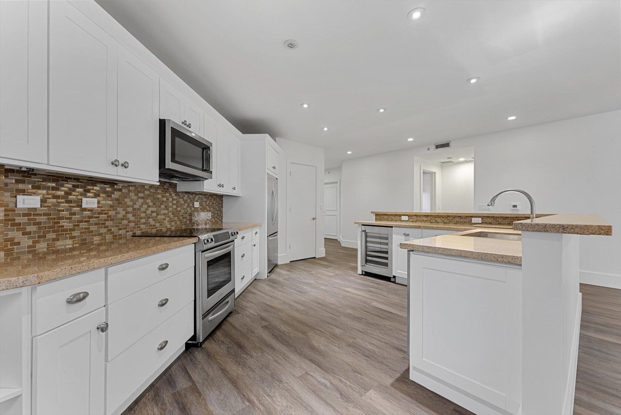 455 East Palmetto Park Road, Unit 6E Boca Raton, FL 33432 - Photo 8 of 59 Kitchen