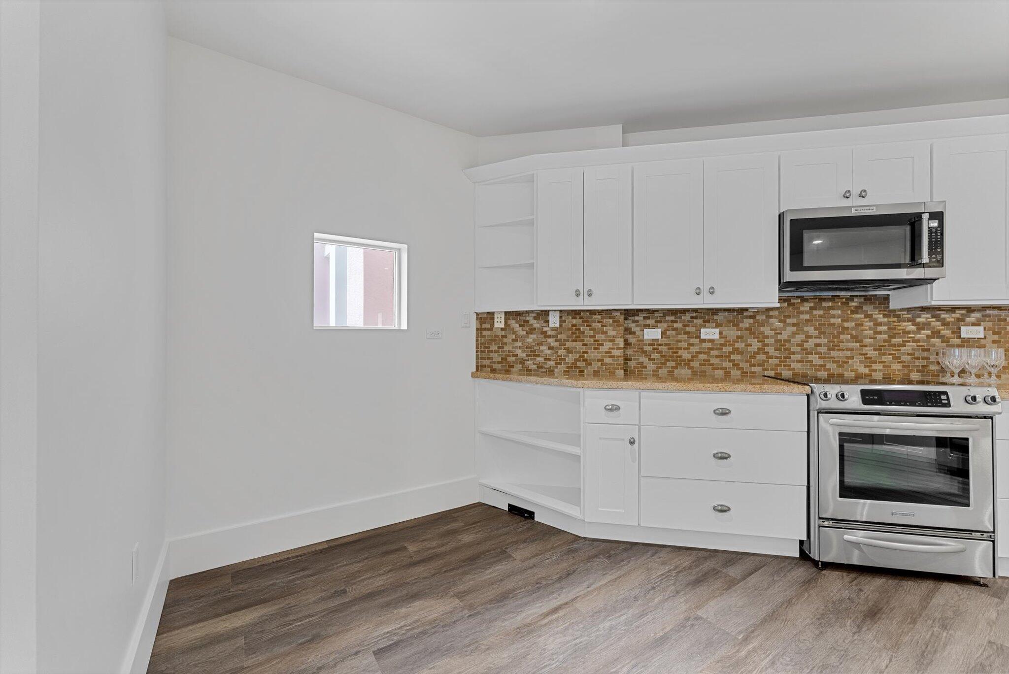 455 East Palmetto Park Road, Unit 6E Boca Raton, FL 33432 - Photo 10 of 59 Kitchen
