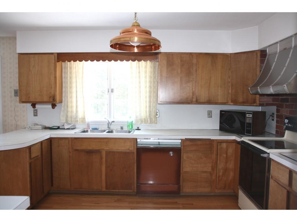 59 Hillside Road Rutland, VT 05701 - Photo 7 of 17