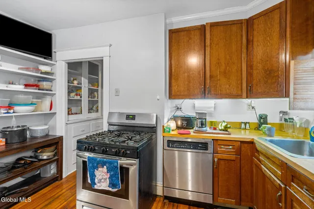 $290,000 | 152 Elmer Avenue, Schenectady, NY 12308