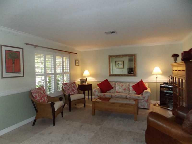 1251 Southwest 20th Street Boca Raton, FL 33486 - Photo 3 of 21 Living Room