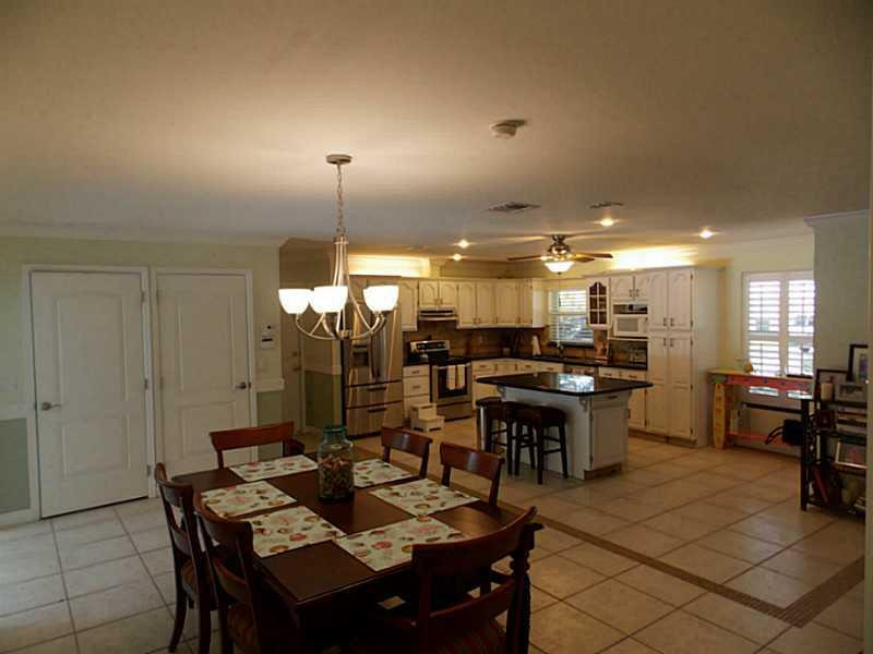 1251 Southwest 20th Street Boca Raton, FL 33486 - Photo 4 of 21 Kitchen