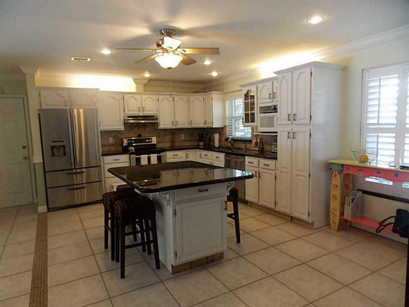 1251 Southwest 20th Street Boca Raton, FL 33486 - Photo 5 of 21 Kitchen