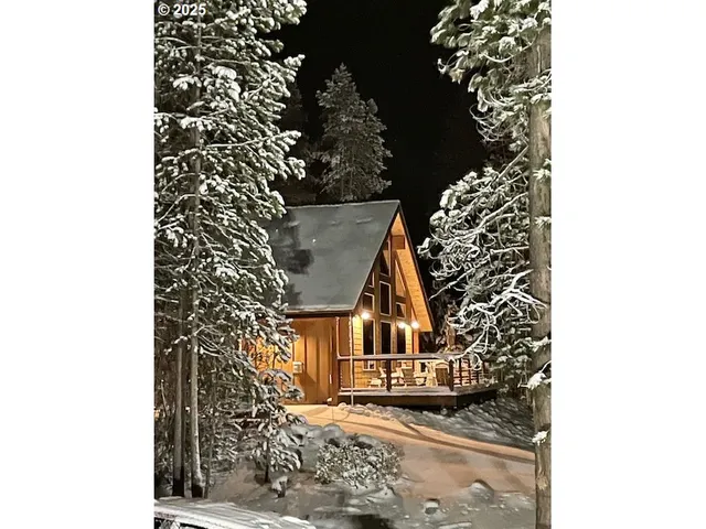 a view of multiple house