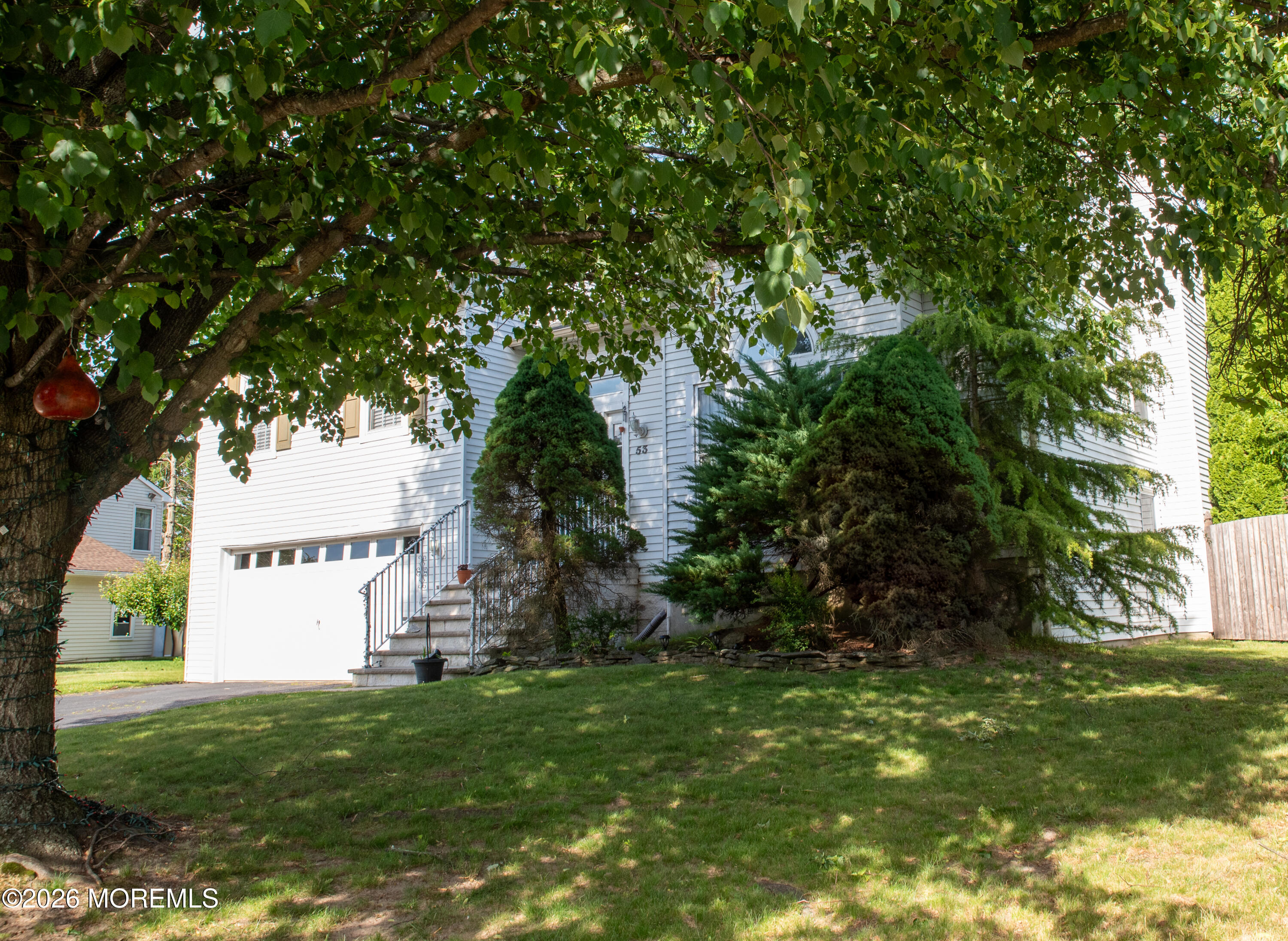 53 Sami Drive Howell, NJ 07731 - Photo 3 of 35 DSC_4514