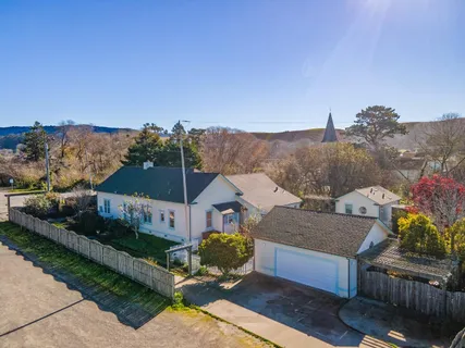 $2,495,000 | 393 Stage Road, Pescadero, CA 94060
