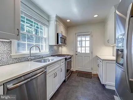 $1,150,000 | 21 Kentbury Way, Bethesda, MD 20814