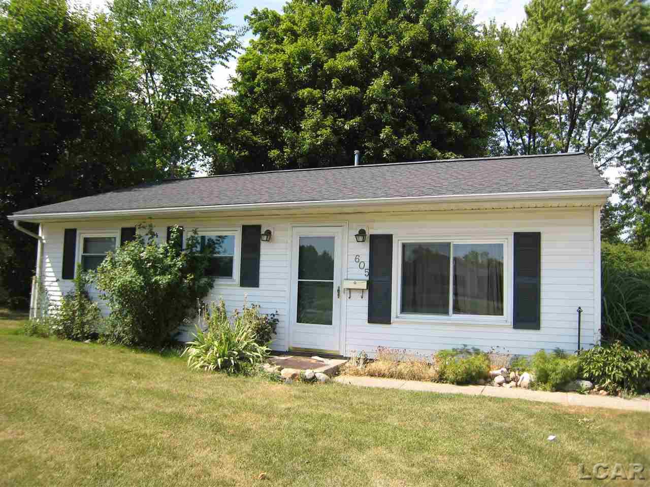 605 West Russell Road Tecumseh, MI 49286 - Photo 1 of 11 31296876.JPG