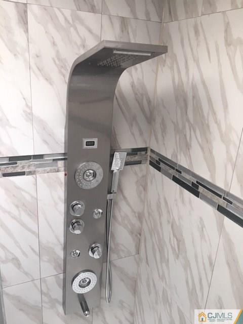 65 Old Post Road Edison, NJ 08817 - Photo 17 of 25 a close view of closet