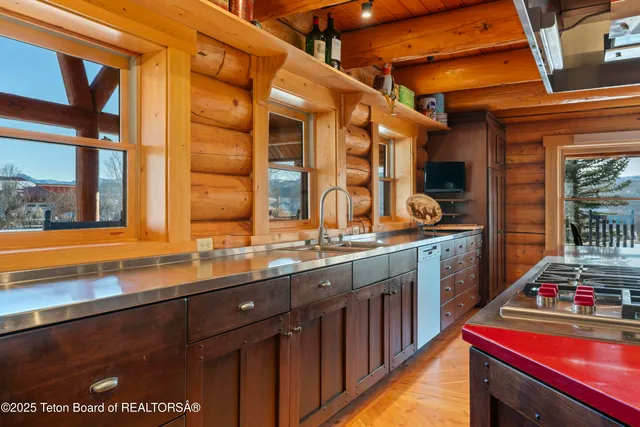 $14,750,000 | 4150-4200 Huffsmith Hill Road, Jackson, WY 83001