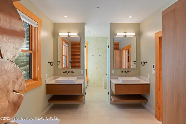 $14,750,000 | 4150-4200 Huffsmith Hill Road, Jackson, WY 83001