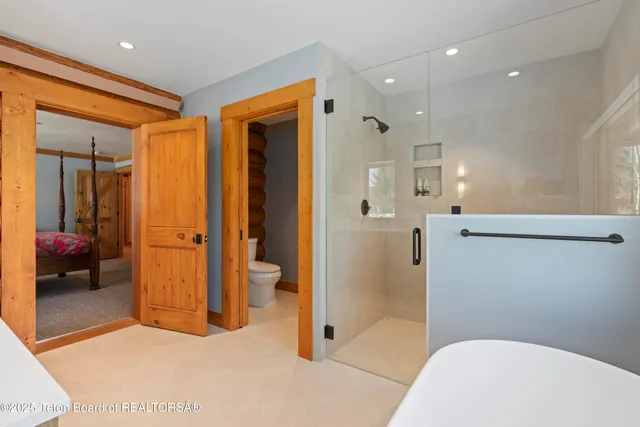 $14,750,000 | 4150-4200 Huffsmith Hill Road, Jackson, WY 83001