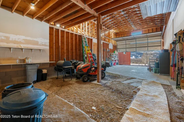 $14,750,000 | 4150-4200 Huffsmith Hill Road, Jackson, WY 83001